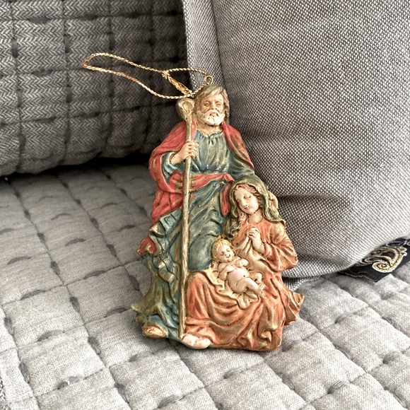 VINTAGE Christmas 🎄 ornament of the Holy Family - Picture 3 of 3